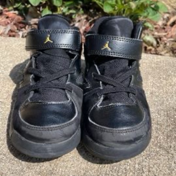 Kids Jordan Flight Club ‘91 size 10C - Picture 2 of 4